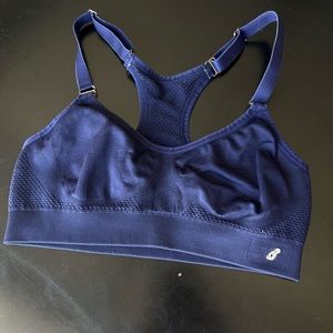 Navy Newbalance Sportsbra